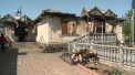 Pompieri de la patru posturi din trei raioane au intervenit sa stinga un incendiu in satul Siscani. Asta pentru ca la cea mai apropiata statie, cea din Leuseni, in care s-au investit milioane de lei anul trecut, nu erau suficiente autospeciale. Flacarile au distrus in totalitate casa unei familii - VIDEO