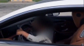 O fetita de 5 ani, filmata in timp ce conduce singura un bolid de lux, cu manele in difuzoare! Atentie, imagini tulburatoare - VIDEO