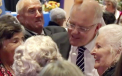 Momentul in care premierul australian este lovit cu oua. „Nu aveti respect fata de adevar” - VIDEO