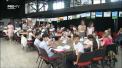 Zeci de elevi ai clasei a cincea din capitala, care au frati gemeni, au fost adunati intr-o singura incapere. Copiii au fost implicati in diferite activitati distractive. Cei de la Directia Educatie spun ca au organizat evenimentul pentru a demonstra ca desi acesti copii arata la fel, sunt totusi diferiti - VIDEO