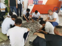 O femeie si-a cumparat o masina noua cu 66 de saci cu monede. In cat timp a strans banii