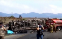 Autocar cu pelerini facut scrum in Mexic, dupa impactul cu un camion: sunt 21 morti - GALERIE FOTO