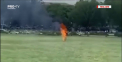 Scene socante au fost surprinse la Washington. Un barbat si-a dat foc in apropiere de Casa Alba. Va avertizam ca urmeaza imagini care va pot afecta emotional - VIDEO