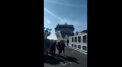 Momentul in care un vas de croaziera loveste o alta nava si intra in docuri in Venetia - VIDEO