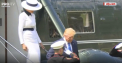 Donald Trump a ajuns la Londra. Presedintele Statelor Unite a fost intampinat cu salve de tun la Palatul Bunckingham. Acesta a luat micul dejun cu regina si a baut ceai cu printul Charles, la resedinta acestuia - VIDEO