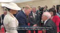 Prima Doamna a Statelor Unite, Melania Trump, a fost curtata de un veteran de razboi, in varsta de 93 de ani, chiar in fata presedintelui american. Donald Trump nu s-a suparat, ci a facut o gluma - FOTO/VIDEO