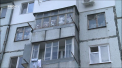Miros insuportabil, gandaci si sobolani. Asta sunt nevoiti sa indure locatarii unui bloc de pe strada Ismail din capitala, unde o femeie si-a transformat apartamentul intr-o gunoiste - VIDEO