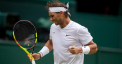 Cei mai buni tenismani ai planetei isi continua parcursul la Wimbledon. Roger Federer si Rafael Nadal au obtinut bilete in optimile de finala, dupa ce s-au impus fara prea mari emotii pe iarba londoneza - VIDEO