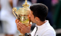 Novak Djokovic a castigat finala masculina de la Wimbledon, dupa o partida, care va intra in istorie, disputata cu elvetianul Roger Federer - VIDEO