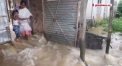 India a fost lovita de inundatii dezastruoase. Sute de localitati se afla sub ape. Suvoaiele au intrat in case si au facut peste 30 de morti pana acum - VIDEO