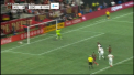 Unul dintre cele mai slabe penalty-uri din istoria fotbalului a putut fi vazut la un campionat american. Un jucator a incercat s-a marcheze, dar s-a facut de ras in fata suporterilor - VIDEO