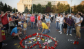 Principalul suspect al crimei de la Caracal si-a recunoscut vina si a declarat ca a ucis si o alta tanara de 18 ani, data disparuta acum cateva luni. Mii de oameni au protestat in Piata Victoriei din Bucuresti, nemultumiti de interventia politiei in acest caz - VIDEO