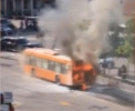 Un autobuz a luat foc intr-o statie din Italia - VIDEO