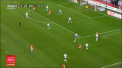 Cel mai vechi derby din fotbalul rusesc, intre Spartak Moscova si Dinamo Moscova, s-a dovedit a fi foarte fierbinte si de aceasta data. Un jucator al alb-rosilor l-a doborat la pamant pe portarul advers in urma unei lovituri in stil kung-fu - VIDEO