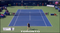 Cu un pas mai aproape de titlu. Simona Halep s-a calificat in sferturile turneului Rogers Cup, dupa ce a invins-o categoric pe rusoaica Svetlana Kuznetsova. In acelasi timp, si Serena Williams a obtinut accesul in turul urmator, unde o va intalni pe Naomi Osaka - VIDEO