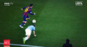 Ronaldo si Messi vor lupta pentru un nou premiu. De aceasta data, cei mai mari doi fotbalisti ai prezentului, acompaniati de olandezul van Dijk, vor concura pentru titlul de cel mai bun jucator al anului, confrom UEFA - VIDEO