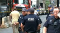 A fost panica la o statie de metrou din New York, dupa ce un barbat necunoscut a lasat doua cratite sub presiune pe peron si a disparut. Politia a izolat zona si a trimis echipe de genisti ca sa verifice daca este vorba despre bombe artizanale - VIDEO