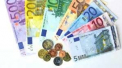 Cat valoreaza astazi un euro si un dolar. Curs valutar 19 august - FOTO