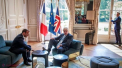 Boris Johnson, cu piciorul pe masa la Palatul Elysee. Cum a reactionat Emmanuel Macron