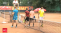 Tineri tenismeni din intreaga lume au venit la Chisinau pentru a participa la turneul ITF J5. Insa, cele mai multe priviri le-a atras moldoveanul Ilia Snitari, care a ajuns in ultimul act al probei de dublu, alaturi de un francez, iar maine va juca si in finala probei de simplu - VIDEO
