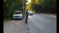 Unii politisti continua sa „vaneze” soferii de prin tufisuri. Cum au fost suprinsi doi agenti de patrulare pe o strada din capitala: „Asta se numeste ordinul domnului Nastase” - VIDEO