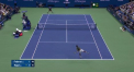 A inceput ultimul turneu de mare slem al anului. Roger Federer a pierdut setul intai cu 6 la 4, dupa care le-a castigat pe urmatoarele 3, obtinand calificarea in turul doi - VIDEO
