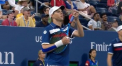 Mike Bryan, locul 3 in tenisul mondial la dublu, s-a ales cu o amenda de 10 mii de dolari, dupa ce nu s-a mai putut controla pe terenul de joc. Americanul a facut un gest controversat, la doar cateva ore dupa un atac armat soldat cu 7 mort - VIDEO