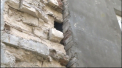 Zeci de blocuri din capitala sunt un adevarat pericol pentru viata locuitorilor. Tavanele si balconul ar putea sa cada, iar  peretii se pot prabusi. Desi mai multe constructii au nevoie urgent de reparatie, primaria nu are bani pentru aceasta - VIDEO