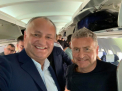 Igor Dodon a zburat de la Moscova spre Chisinau intr-un avion cu interpretul rus, Leonid Agutin: „Fara business class, fara paza. Pur si simplu, un pasager si un presedinte” - FOTO