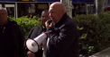 Si-au luat paturi, pancarte si copiii din urma si au venit sa protesteze in fata Curtii Supreme de Justitie. Familia si rudele barbatului din Vulcanesti, care la sfarsitul lunii mai a fost impuscat chiar in fata casei, au scandat in fata institutiei - VIDEO