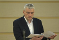 Presedintele Comisiei de ancheta pentru elucidarea tuturor circumstantelor devalizarii sistemului bancar din Republica Moldova si investigarii fraudei bancare, Alexandru Slusari sustine un briefing de presa - VIDEO