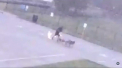 Momentul in care un barbat a fost lovit de fulger. I-au sarit pantofii din picioare - VIDEO