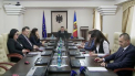 In conditiile in care nu este clar daca actualii membri ai CSM sunt sau nu demisi, guvernul a schimbat legea si a mai adaugat inca doi membri. Totodata s-a decis ca o eventuala Adunare Generala a Judecatorilor va avea loc, numai daca va fi anuntata de CSM cu 60 de zile inainte - VIDEO