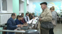 Primii alegatori s-au trezit cu noaptea in cap si s-au prezentat deja la urnele de vot - FOTO