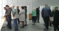 In unele localitati a fost aglomeratie la urne. La sectia de votare de la liceul Hyperion din Durlesti, acolo unde se alege primarul din localitate, edilul capitalei, dar si deputatul din parlament pentru circumscriptia 33, s-au format cozi - VIDEO