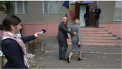 Insotit de prima doamna, ca de fiecare data, Igor Dodon a mers sa voteze pentru „un primar profesionist”: „Acest lucru este in mainile noastre. Am siguranta ca poate chiar incepad cu ziua de astazi in Chisinau lucrurile se vor schimba spre bine” - VIDEO
