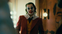 Un lacatus, confundat cu Joker. Barbatul mergea la munca cu un topor si un ciocan