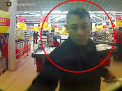 Daca recunosti barbatul din imagini, anunta imediat politia. Ce a facut acesta cand a intrat intr-un magazin din capitala - VIDEO