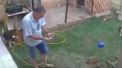 Un barbat a vrut sa scape de gandaci, dar si-a aruncat gradina in aer - VIDEO