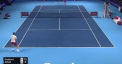 A luptat eroic, insa a fost invins. Tenismenul moldovean, Radu Albot, a pierdut duelul de aseara cu marele Roger Federer - VIDEO