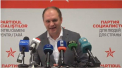 Ion Ceban cere dezmintiri publice de la Andrei Nastase pentru ca l-a acuzat de mafie imobiliara. Acesta a semnat in fata jurnalistilor o cerere prealabila de chemare in judecata: „De data asta nu voi cere un leu. De data asta voi cere costul masinii pe care si-a procurat-o in acest an, acel Volvo de 41 de mii de euro” - VIDEO