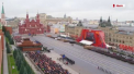 Tehnica de lupta si soldati rusi au defilat astazi in Piata Rosie. Militarii au reconstituit parada din 1941, organizata in cursul bataliei pentru Moscova, in plin razboi mondial - VIDEO
