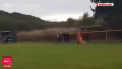Gest socant din partea unui fotbalist din Croatia. Acesta a ucis un pui de gaina in timpul unui meci. Va avertizam ca urmeaza imagini care va pot afecta emotional - VIDEO