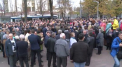 In timp ce socialistii inaintau motiunea de cenzura, zeci de protestatari scandau in fata Parlamentului. Oamenii au venit sa sustina guvernul Sandu - VIDEO