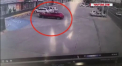 Politistul mexican, implicat in arestarea fiului traficantului de droguri, "El Chapo", a fost ucis intr-o parcare, iar momentul a fost surprins de o camera de supraveghere - VIDEO