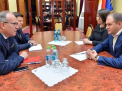 Dupa ce ieri ambasadorul Rusiei la Chisinau i-a facut o vizita noului primar, astazi, Ion Ceban s-a intalnit si cu ambasadorul Romaniei - VIDEO