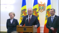 Briefingurile saptamanale cu care ne-a obisnuit Vlad Plahotniuc, vor deveni traditie si pentru Igor Dodon. Asa cum fostul presedinte al democratilor anunta ce are de facut Guvernul de la sediul PD, la fel seful statului a facut-o de la Resedinta de Stat  - VIDEO