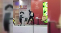 Pentru un dans oricand e momentul potrivit. Si-a spus un functionar din Rusia, care a atras toate privirile asupra sa la un forum. Acesta a urcat pe scena, alaturi de artisti, si a dat energic din maini si picioare - VIDEO