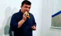 Banana lipita cu banda adeziva pe un perete si vanduta cu 120.000 de dolari, mancata de un „Artist Flamand”: „Ador aceasta instalatie. E foarte delicioasa”