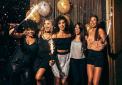 SECRETE INTRE FETE PENTRU NOAPTEA DE REVELION LA SHOWROOMUL FLO